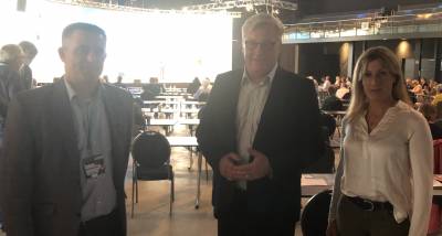 Dunja Urbich und Lars Wedekind treffen den stellvertredenden Ministerpr�sidenten von Niedersachsen Dr. Bernd Althusmann beim 3. KPV-Kongress in Hildesheim am 17.07.2021.