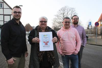 Julian Reinhardt (SPD), Sabine B�llert (SPD), Lars Wedekind (CDU) und Ludwig Treidel (CDU) - Mahnwache gegen Rechts ! Foto: Larissa Zimmer (LDZ/Leinetal24).