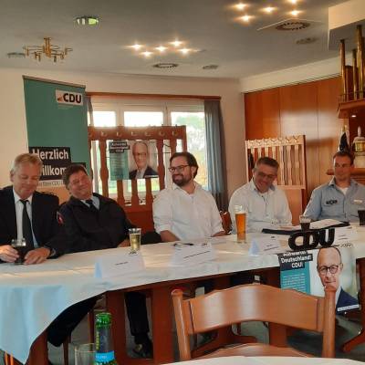 Diskussionsrunde mit der Blaulichtfamilie bei Knoche im September 2024 ! 