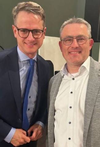 Lars Wedekind trifft CDU-Generalsekret�r Carsten Linnemann (links) am 21.10.2024 in Pattensen ! 