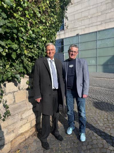 Lars Wedekind trifft Wolfgang Bosbach am Rande des Kreisparteitages in Hildesheim am 08.02.2025. 