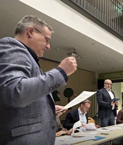 CDU-Fraktionsvorsitzender Lars Wedekind bei seinem Statement im Stadtrat am 07.10.2025. 