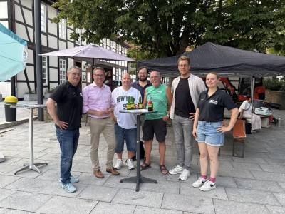 After-Work-Grillen im Sommer auf dem Ratskellerplatz ! 