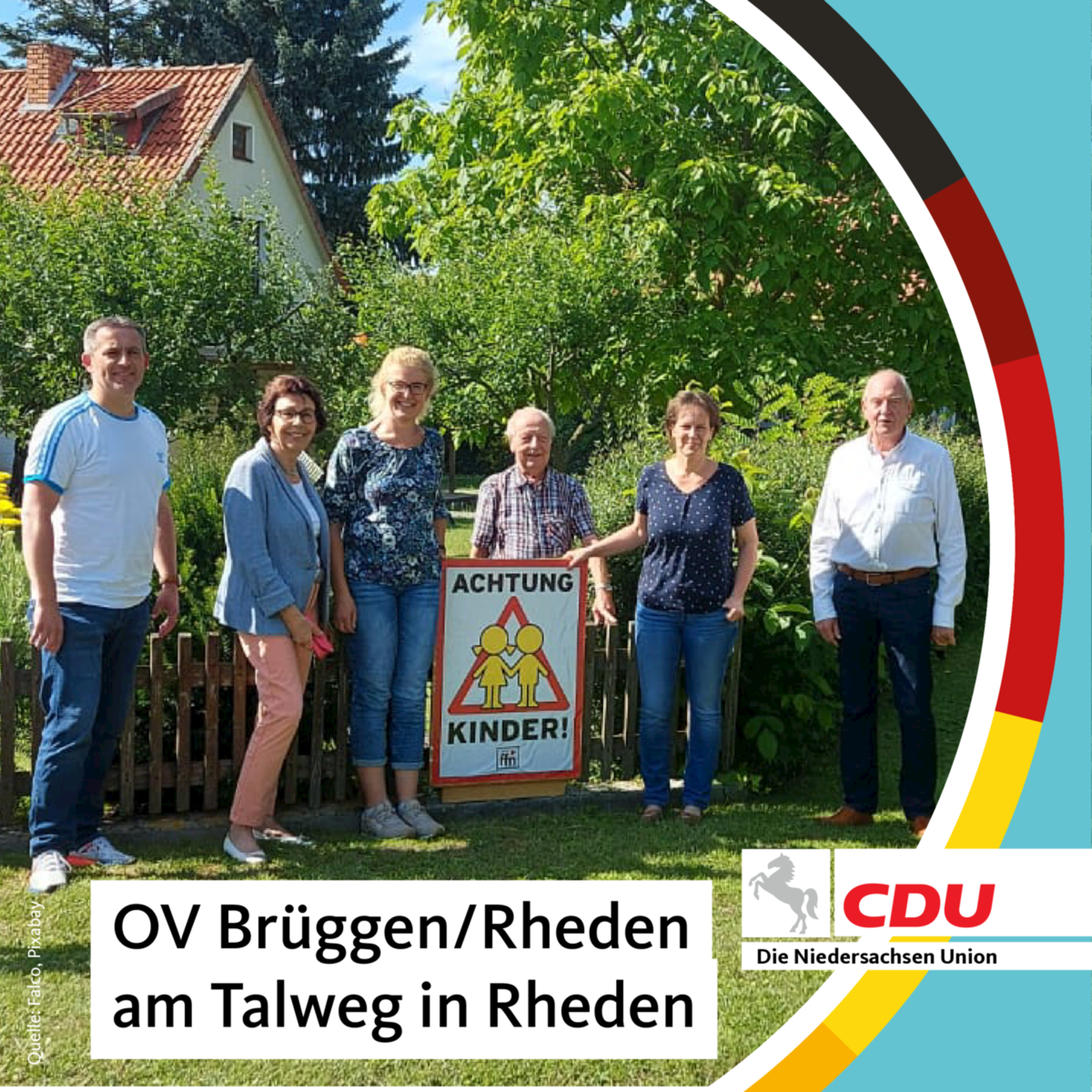 Der CDU Ortsverband Brüggen/Rheden platziert das Schild am Talweg in Rheden !