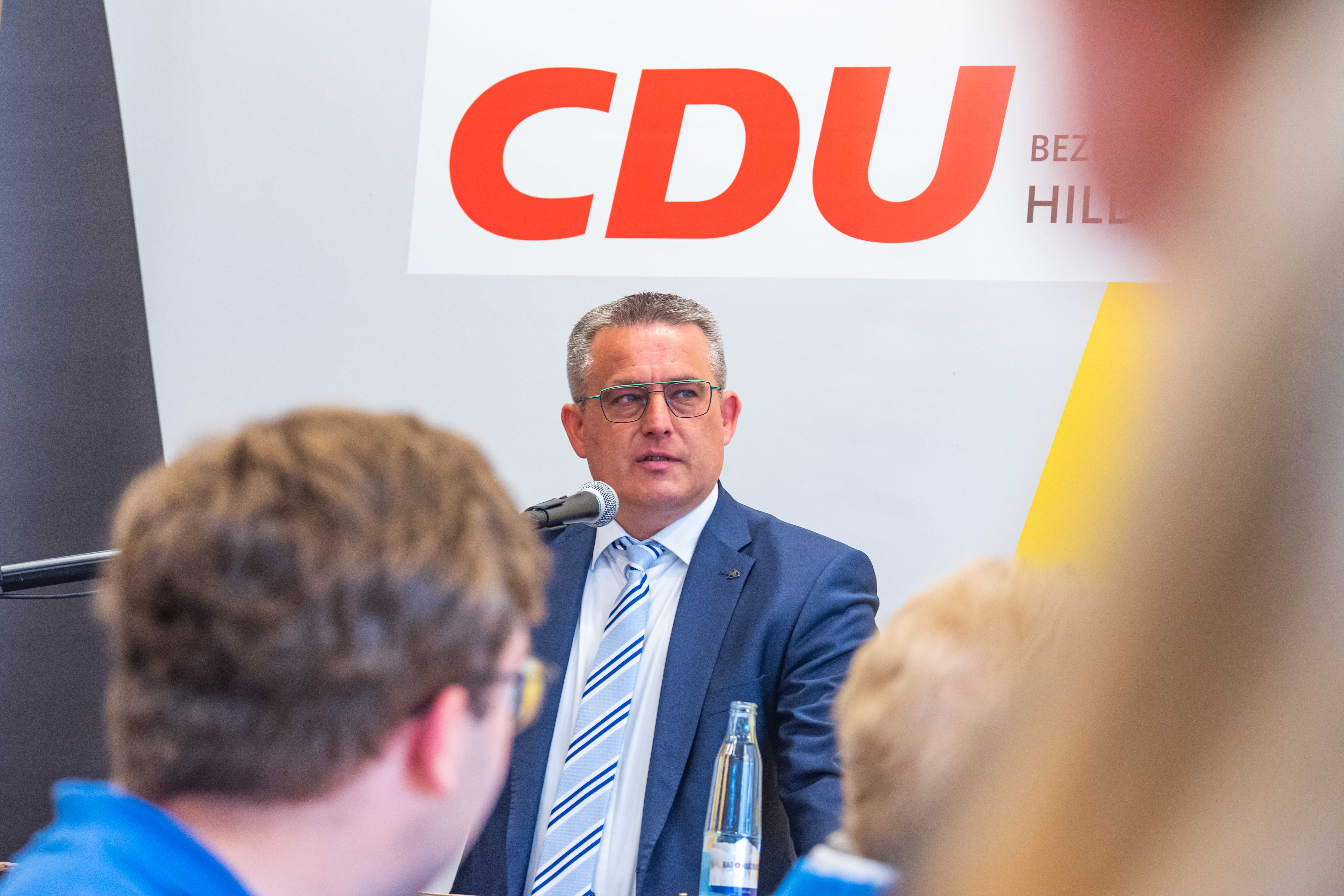 Lars Wedekind am Samstag bei seiner Vortsellung vor der Wahl des / der neuen CDU-Kreis Vorsitzenden in Hönze.
Foto: Heiko Stumpe (Kehrwieder)