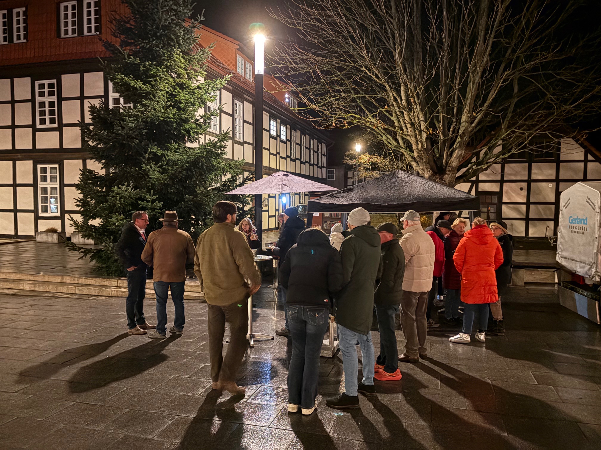 Guter Besuch am Stand der Gronauer CDU am Dienstag Abend beim 2. After-Work Grillen und Chillen auf dem Gronauer Marktplatz. 