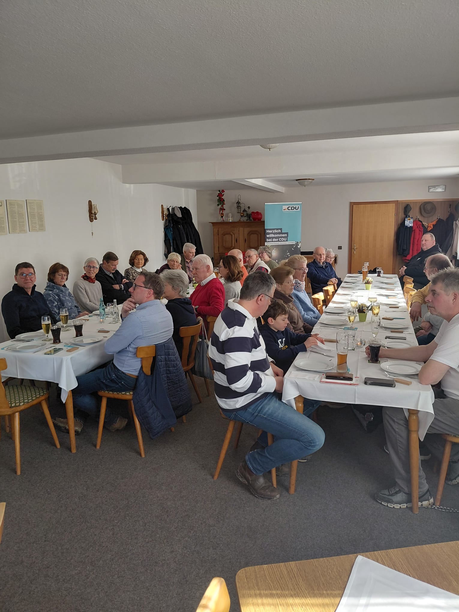 Sehr gut gef�lltes Clubzimmer in Barfelde im Gastst�tte 