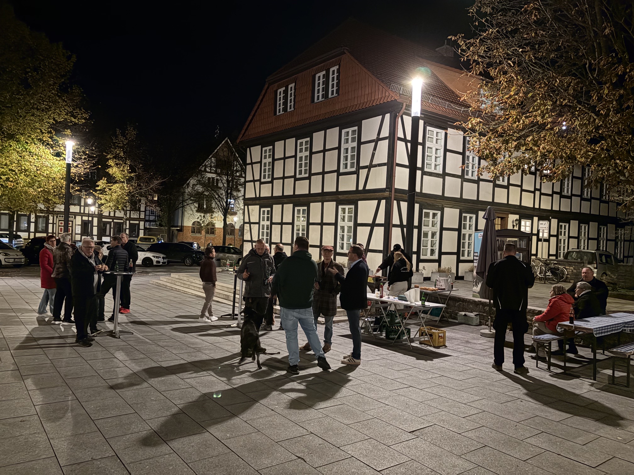 Guter Zuspruch am Dienstagabend auf dem Ratskellerplatz in der Gronauer Innenstadt. 